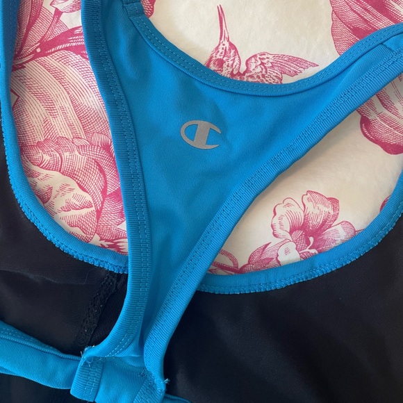 🏝️Big $5 Sale🏝️Champion Racer Back Workout Top with built-in bra - Picture 6 of 7